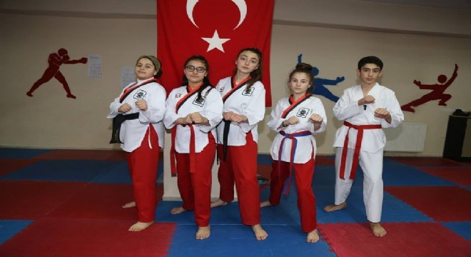 Oltulu tekvandocular 5 madalya çıkardı 